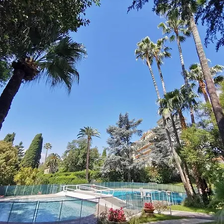 2 Bedrooms Seafront Appartement