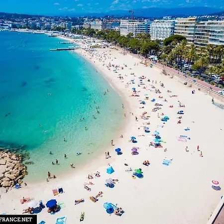 Appartamento 2 Bedrooms Seafront *