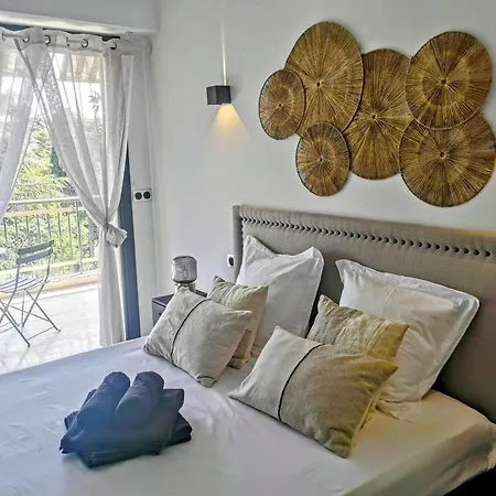 2 Bedrooms Seafront 公寓 戛纳