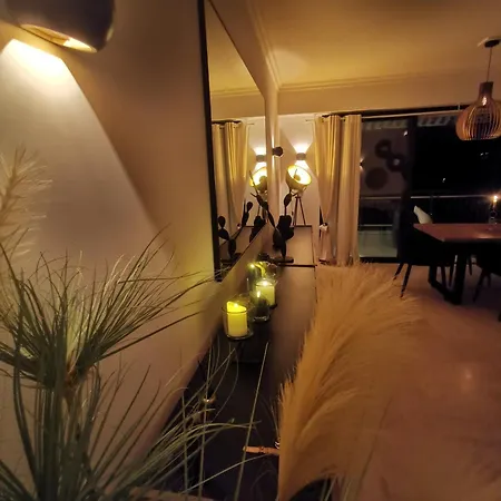 2 Bedrooms Seafront Lägenhet