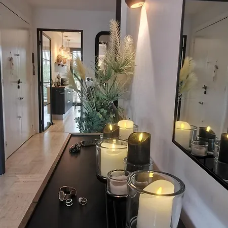 2 Bedrooms Seafront Cannes