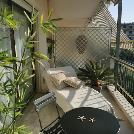 2 Bedrooms Seafront * 戛纳