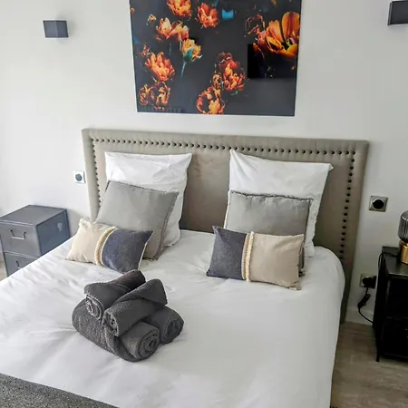 2 Bedrooms Seafront 公寓