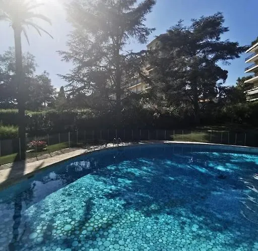 2 Bedrooms Seafront Lejlighed Cannes