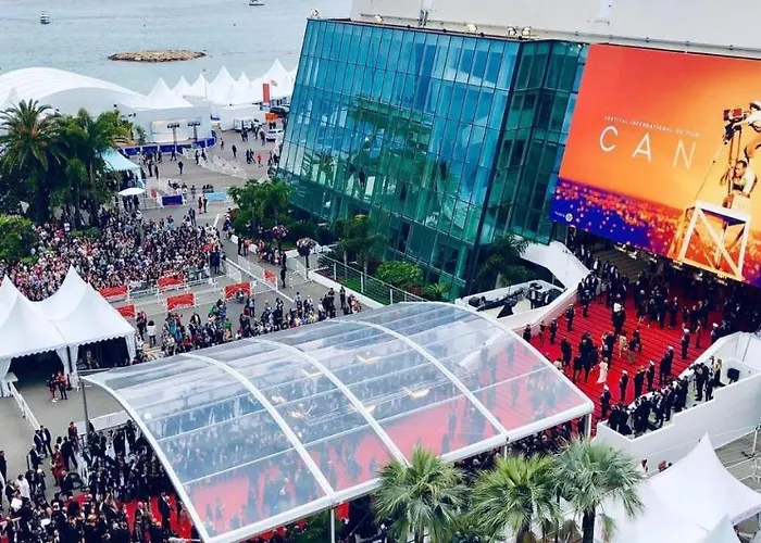 2 Bedrooms Seafront Apartamento *