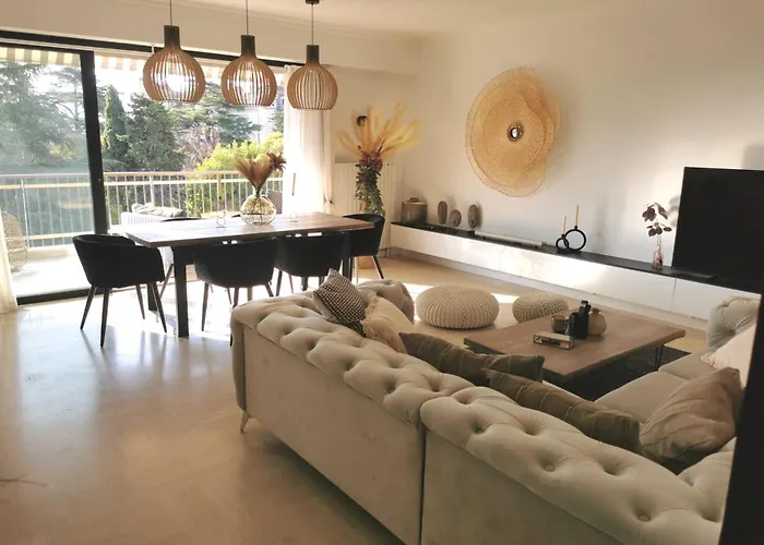 2 Bedrooms Seafront Lejlighed *