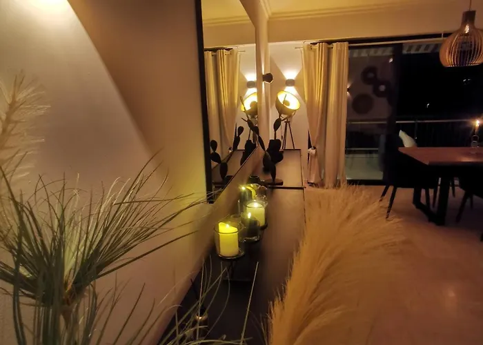 2 Bedrooms Seafront شقة